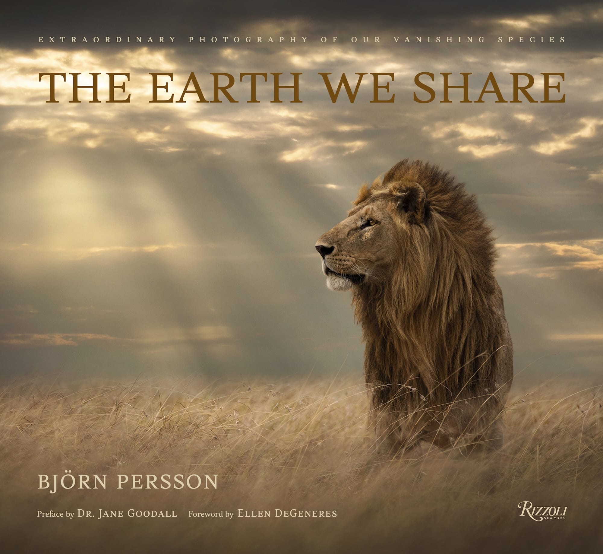 the cover of the book 'The Earth We Share' featuring photographs by Björn Persson, with a portrait of a lion