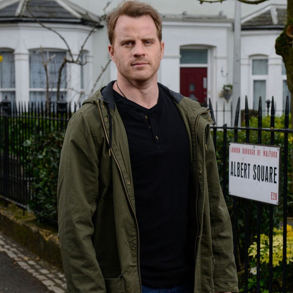 Robert Kazinsky as Sean Slater in EastEnders robert kazinsky as sean slater in eastenders