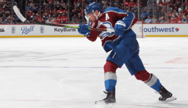 Makar signs 8-year contract with Avalanche