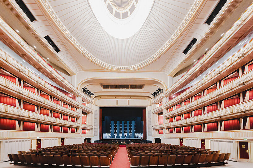 franck bohbot captures the vienna state opera before the curtain rises - 1