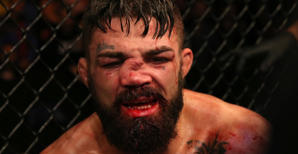 Highlights! Mike Perry suffers gnarly injury during shocking knockout loss to short-notice replacement Brandon Jenkins | Duel Arena 1