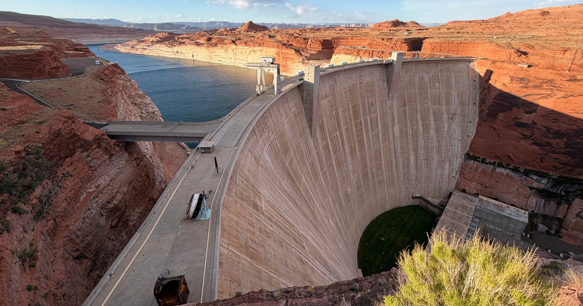 The Glen Canyon Dam That Forms Lake Powell