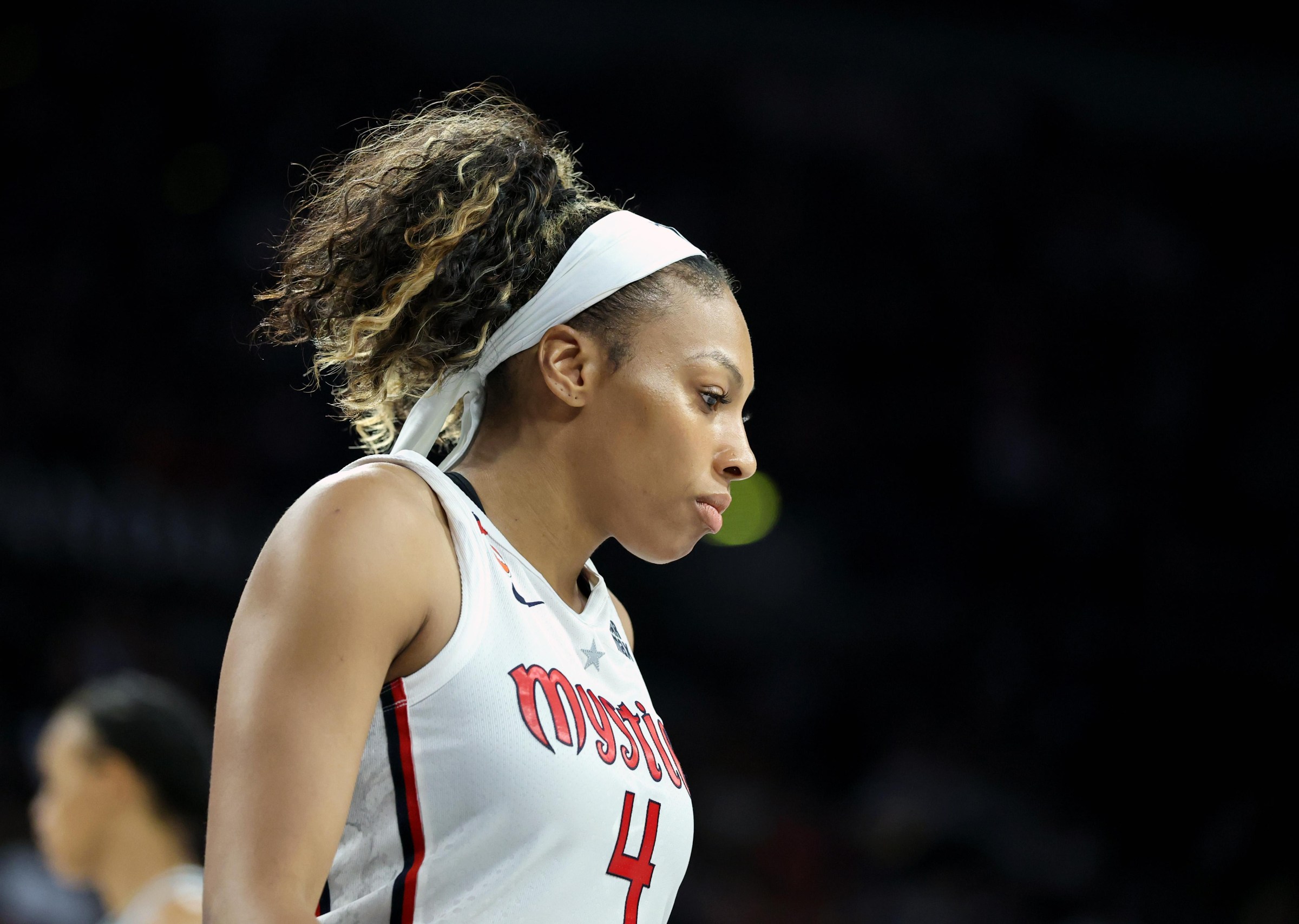 Betnijah Laney-Hamilton played more than 15 minutes in both of her first two games for Washington.
