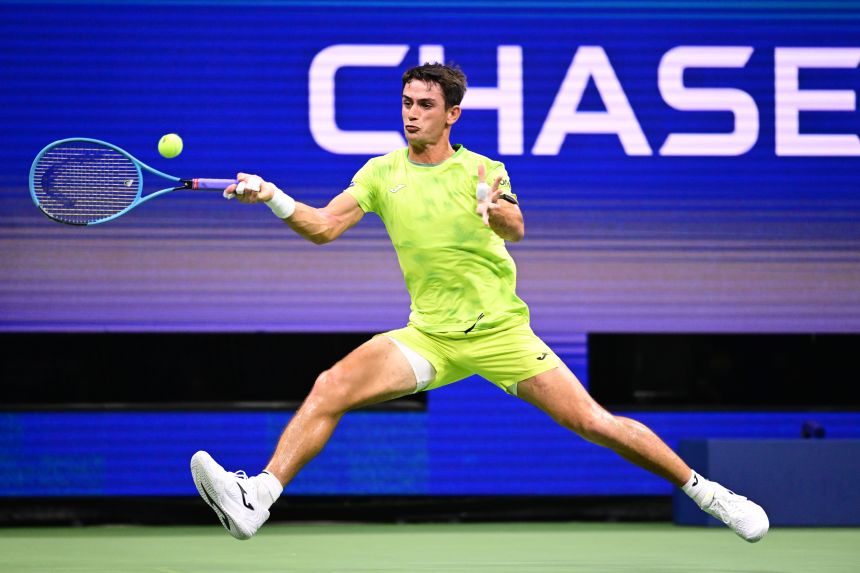 Navone battling against Djokovic on Sunday.