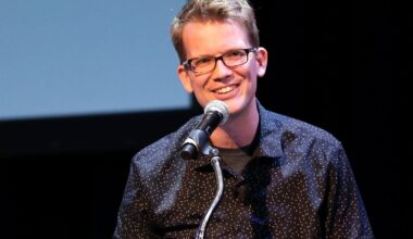 YouTuber Hank Green Is Facing a Fan Revolt Over His AI Use