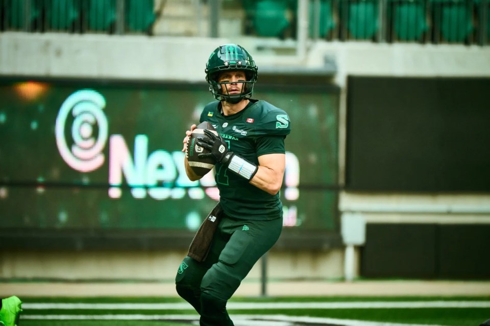 Why Darian Durant thinks Trevor Harris should target Riders veteran receivers even more | GX94 Radio - Now That's Country!