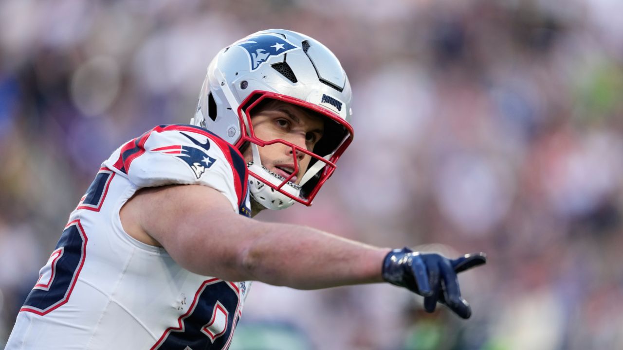 Patriots sign TE Hunter Henry to two-year, $16 million extension