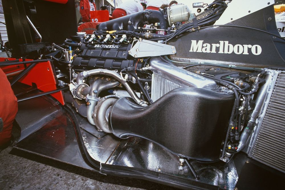 RA168E engine was a significant step from its predecessor, aimed at suiting the restrictive 1988 rules