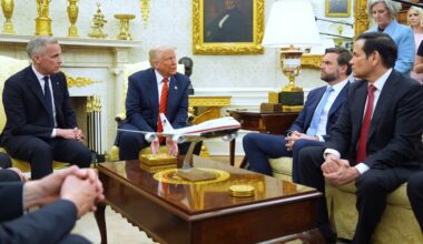 Canadians think Ottawa should be tougher in U.S. trade talks, poll shows