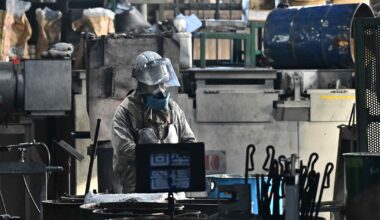 Japan's two-speed economy grows more divided
