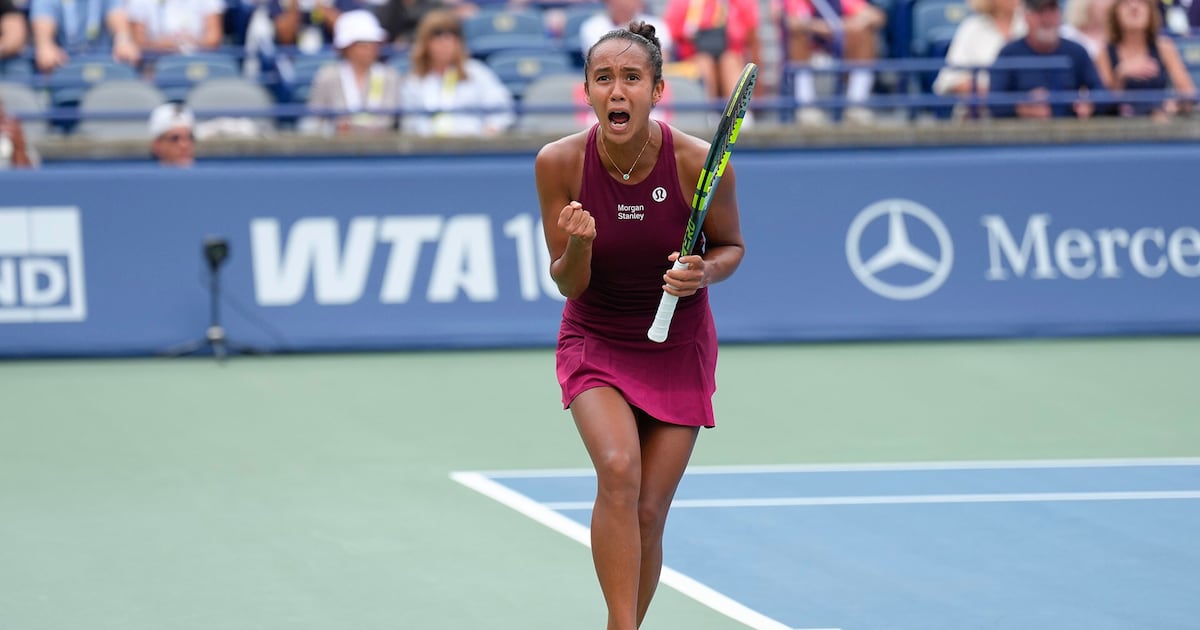 Canada's Fernandez upsets Andreeva at National Bank Open to advance to Round of 16 - TSN