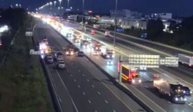 All collector lanes on the eastbound 401 closed near Mississauga Rd due to truck fire – CP24
