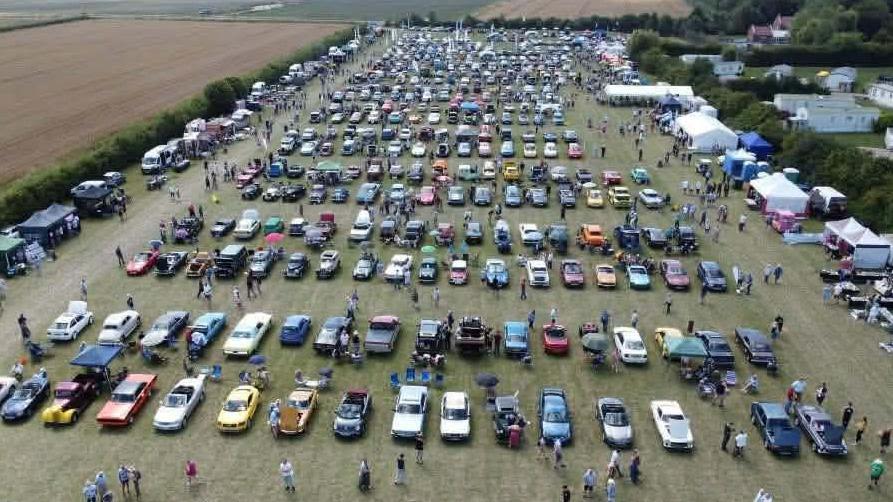 More than 500 classic vehicles included in show
