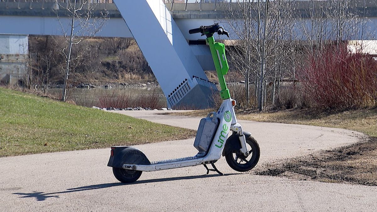 Edmonton rolls out e-scooter safety pilot project in Mill Woods