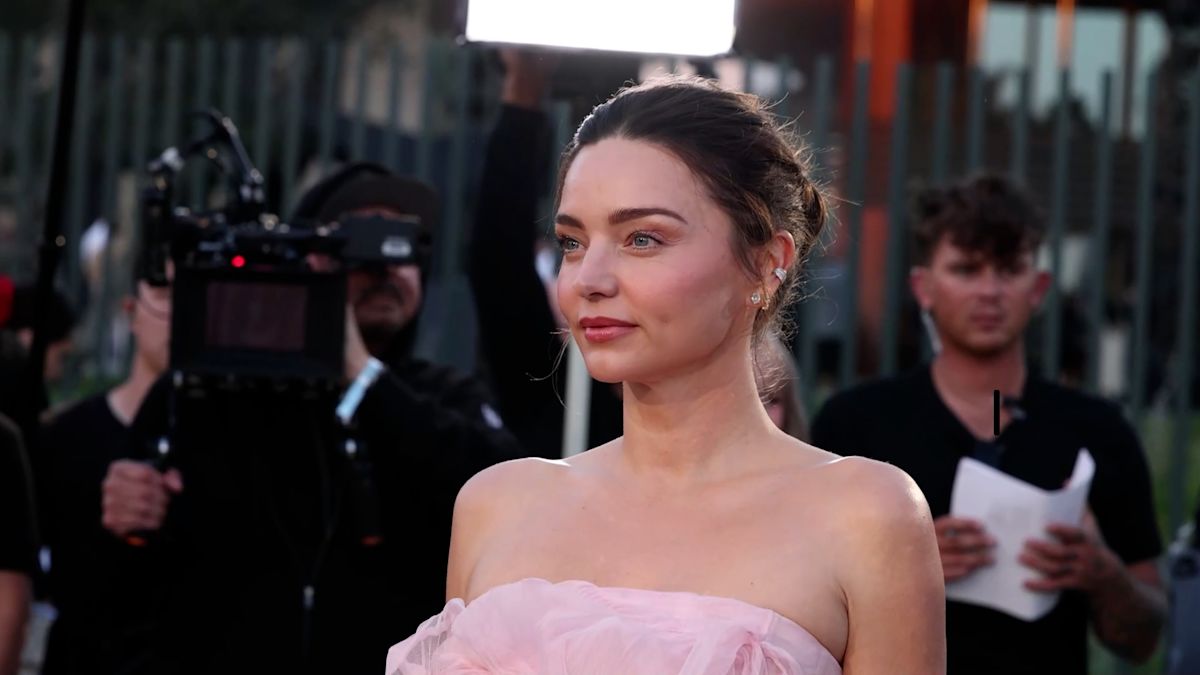 Miranda Kerr details strict diet: 'No eggs, no sushi'