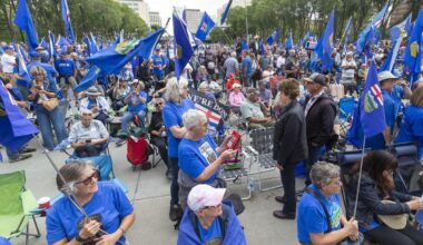 Separatist rally draws sea of Alberta flags to the legislature Sunday