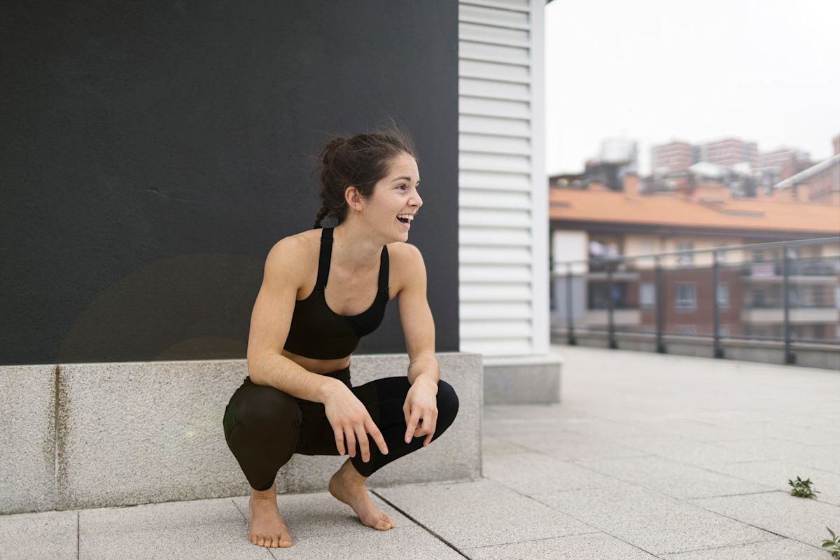 This One-Minute Squat Can Build Balance, Strength, And Mobility As You Age
