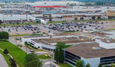 GM's Canadian workers approve deal adding truck to Ontario plant amid US trade war