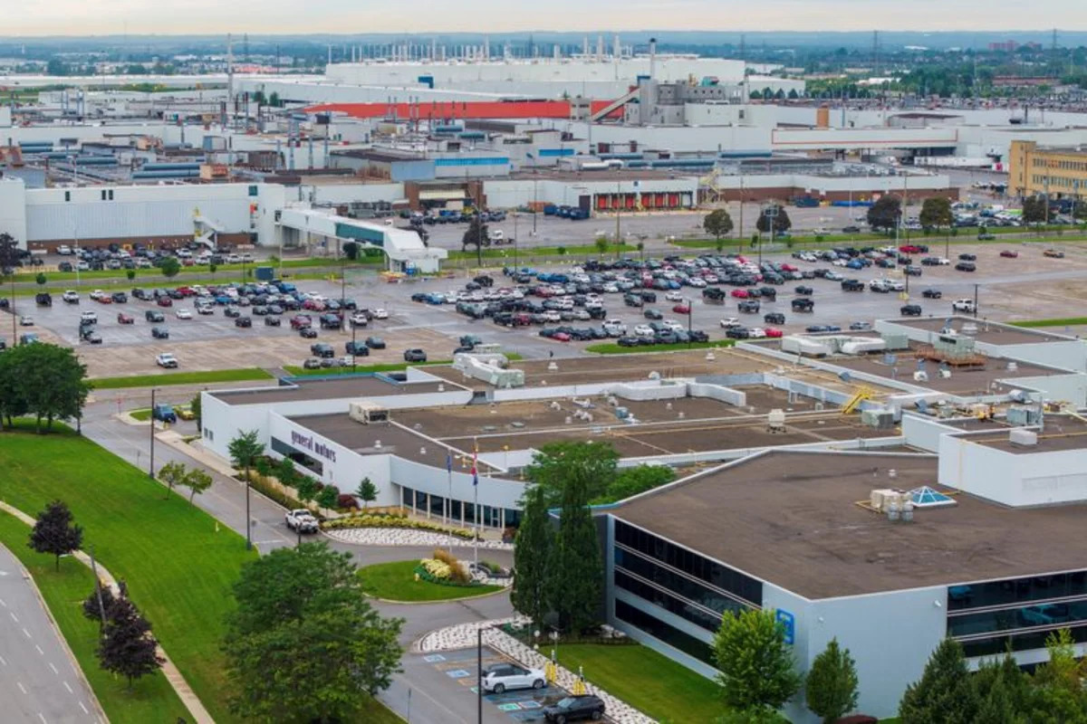 GM's Canadian workers approve deal adding truck to Ontario plant amid US trade war