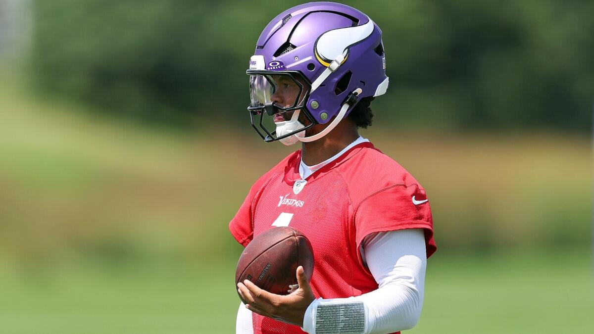 Vikings name Kyler Murray starting QB over J.J. McCarthy
