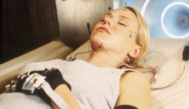 Naomi Watts Starred In A Sci-Fi Series That Was Canceled After Two Episodes