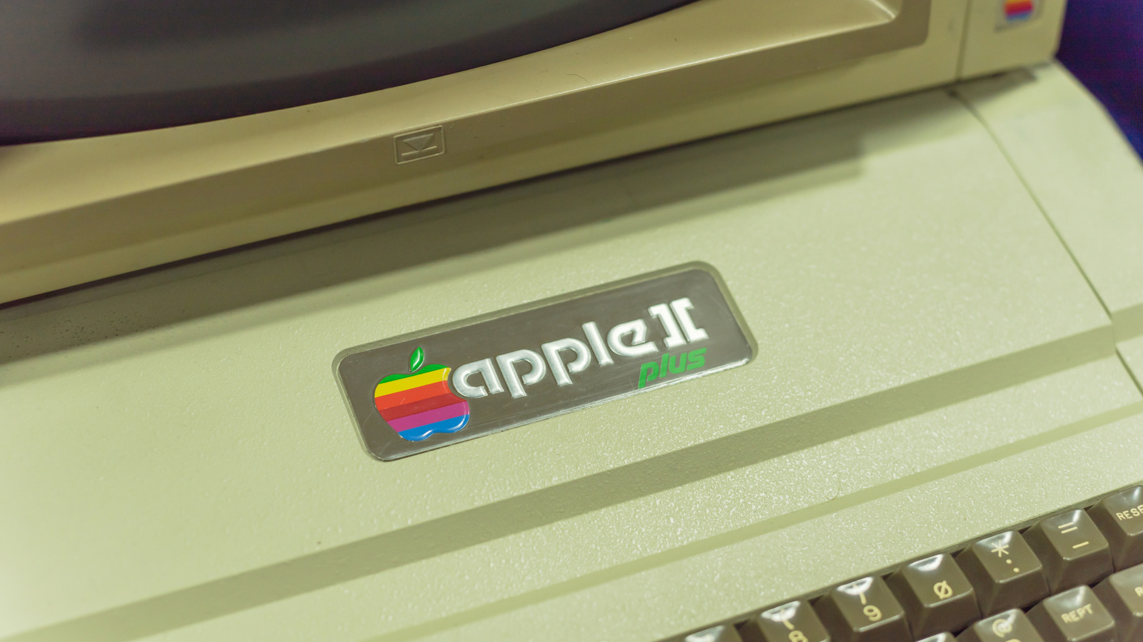 5 Groundbreaking Personal Computers That Defined The '70s