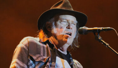 Quote Of The Day By Neil Young: 'Steve Jobs Was A Digital Pioneer, But ...'