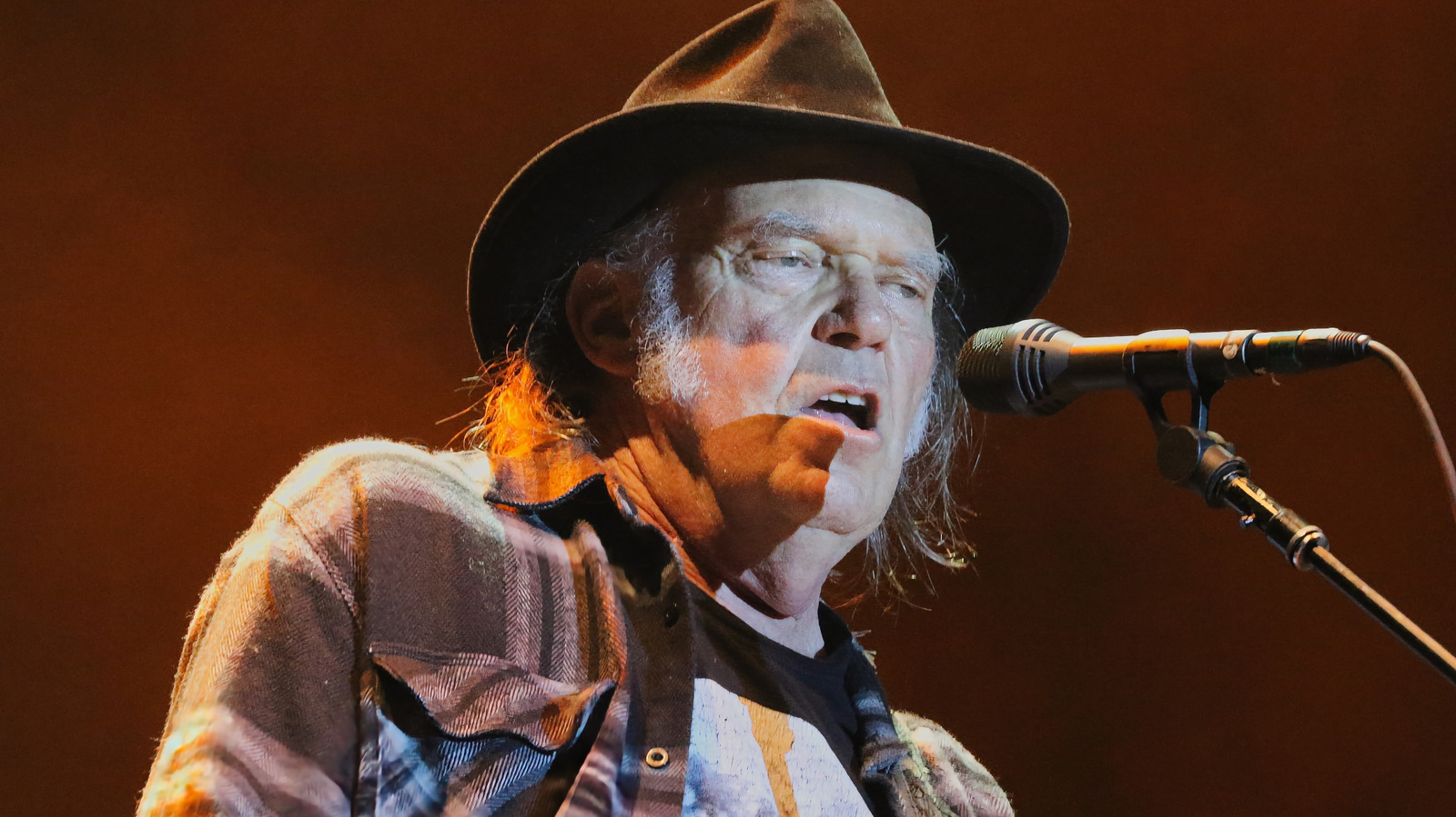 Quote Of The Day By Neil Young: 'Steve Jobs Was A Digital Pioneer, But ...'