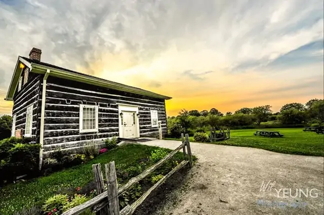 leslie log house mississauga