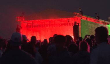 Maroon 5 free beach concert draws massive crowd in Narragansett – NBC Boston