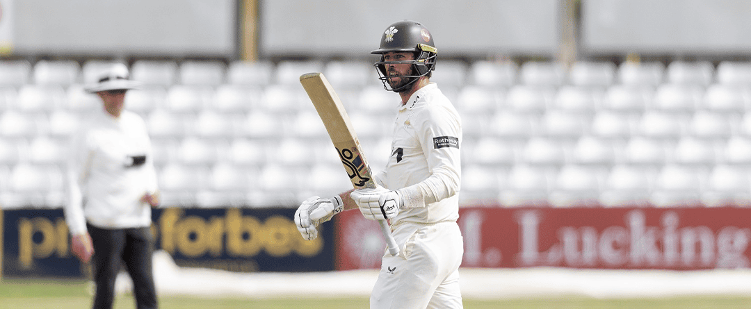 Sensational Ben Foakes century secures Surrey an important draw