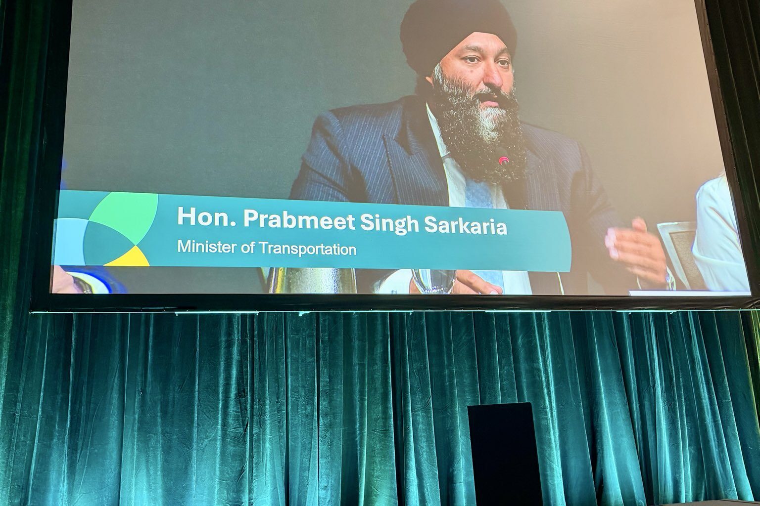 Ottawa announces $932 million for Ontario infrastructure projects