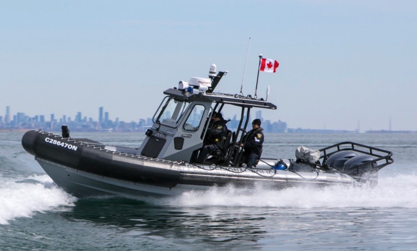 9 people rescued after vessel capsizes in Lake Ontario