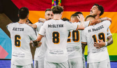 Houston Dynamo shock Vancouver Whitecaps for West's top spot