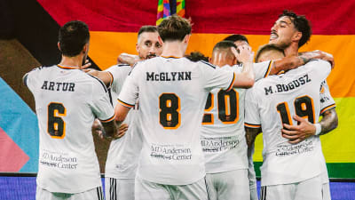 Houston Dynamo shock Vancouver Whitecaps for West's top spot