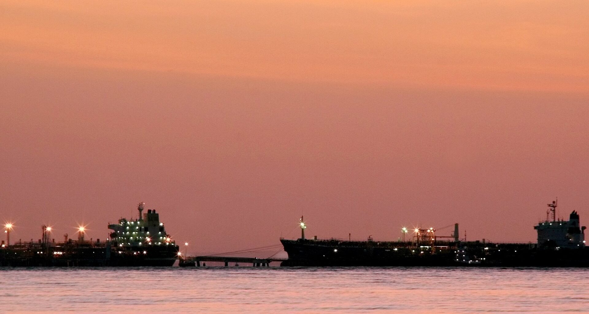 US refineries taking in half of Venezuela’s oil output, official says | Oil and Gas News