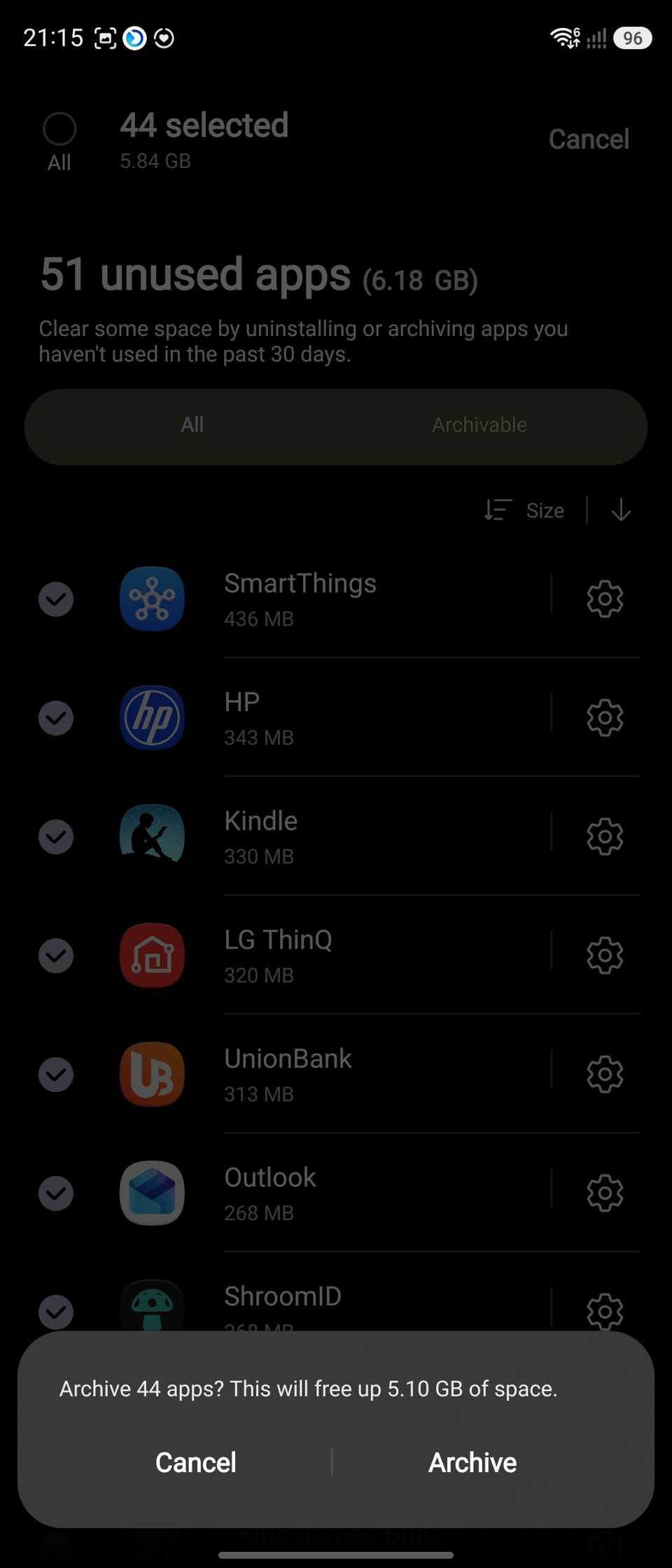 A screenshot of app archive buttons in Manage storage section on Samsung Galaxy Z Flip 7