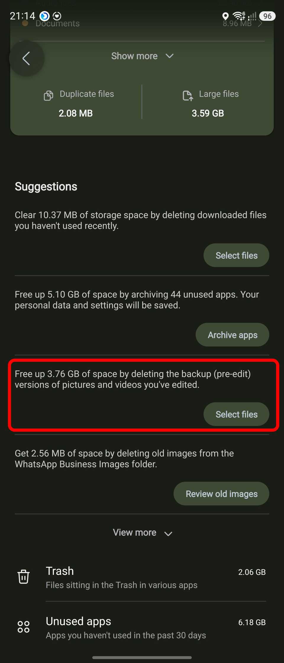 Pre-edit suggestion highlighted on Manage storage section on Samsung Galaxy Z Flip 7