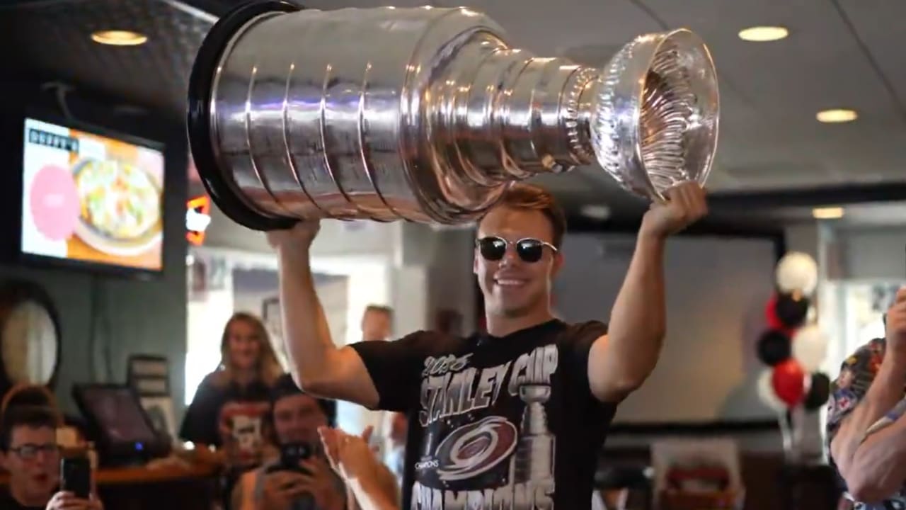 Stankoven brings Stanley Cup to former school, hometown hospital