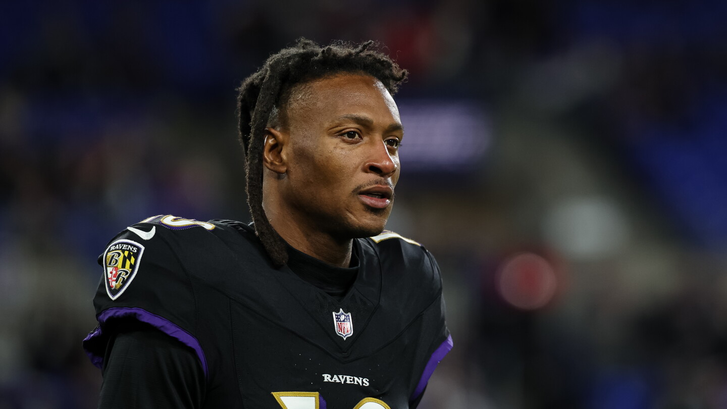 After taking coaching job at Georgia Tech, DeAndre Hopkins says he isn't retired