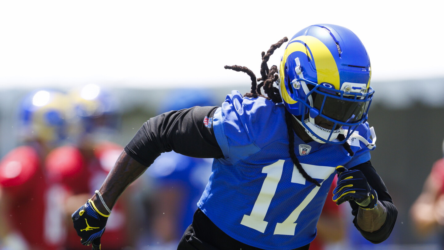 Davante Adams on his 13th season: "This is dog years out there"