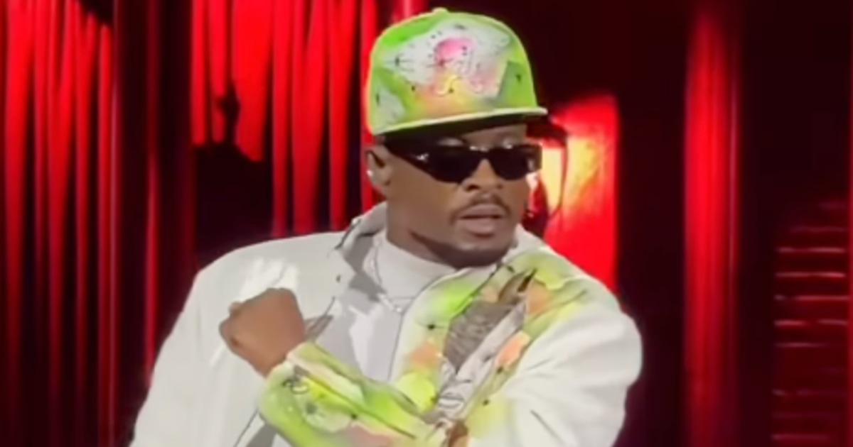 Why Do People Think Usher’s ‘Clone’ Is Performing? The Singer Weighs In