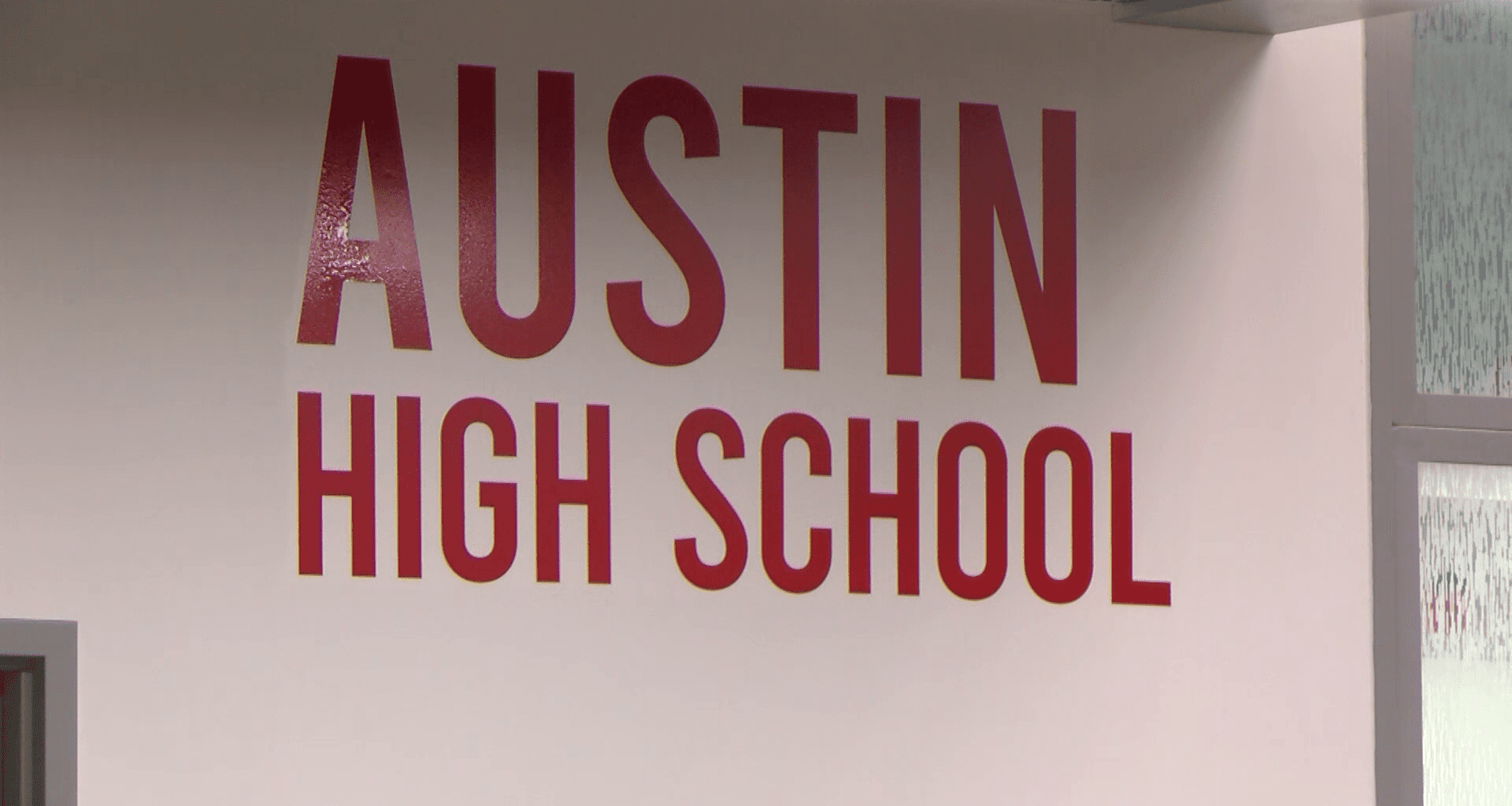 Austin High School put into lockdown Thursday morning for juvenile having mental health crisis - ABC 6 News