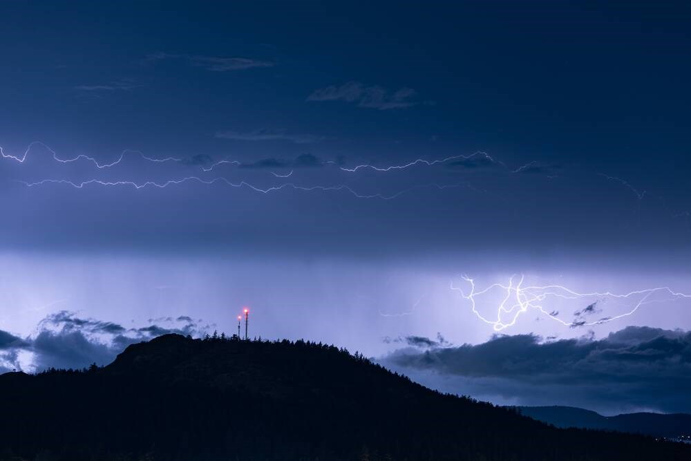New wildfires on Vancouver Island following lightning storm