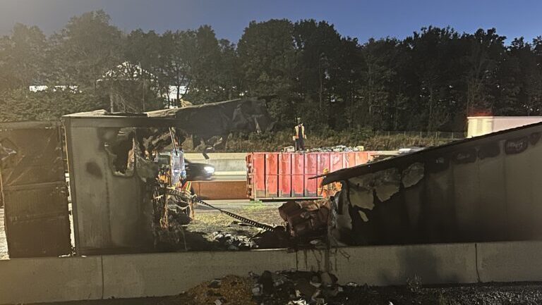 Hwy. 401 reopens in Mississauga after transport truck fire