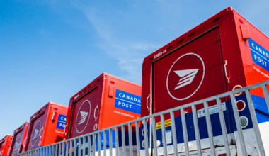 Ottawa opens search for Canada Post's next CEO