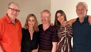 ‘Modern Family’ Cast Reunites in Series of Sweet Photos