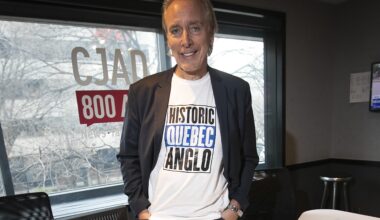 CJAD host Aaron Rand wears an Historic Quebec Anglo shirt.