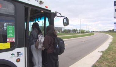 Winnipeg students in Grades 11, 12 will be 1st to get free transit passes