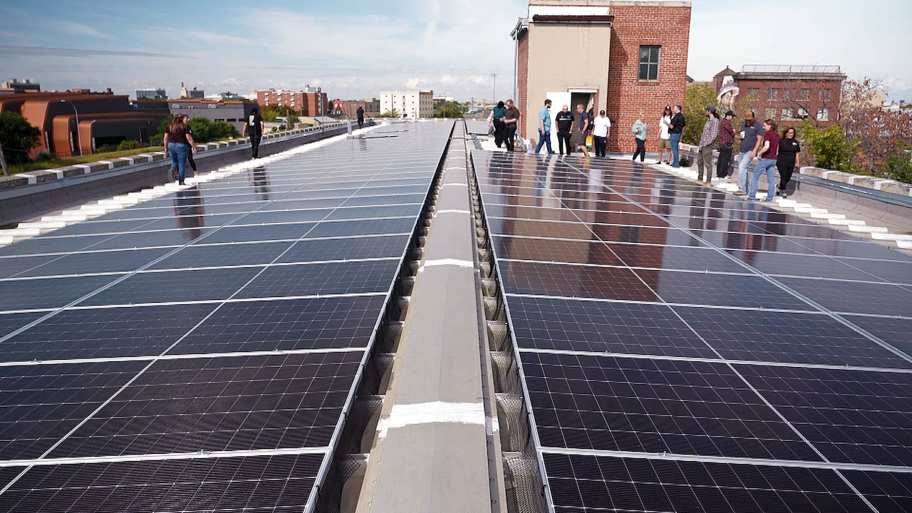 Winnipeg non-profit powers downtown space with solar panels